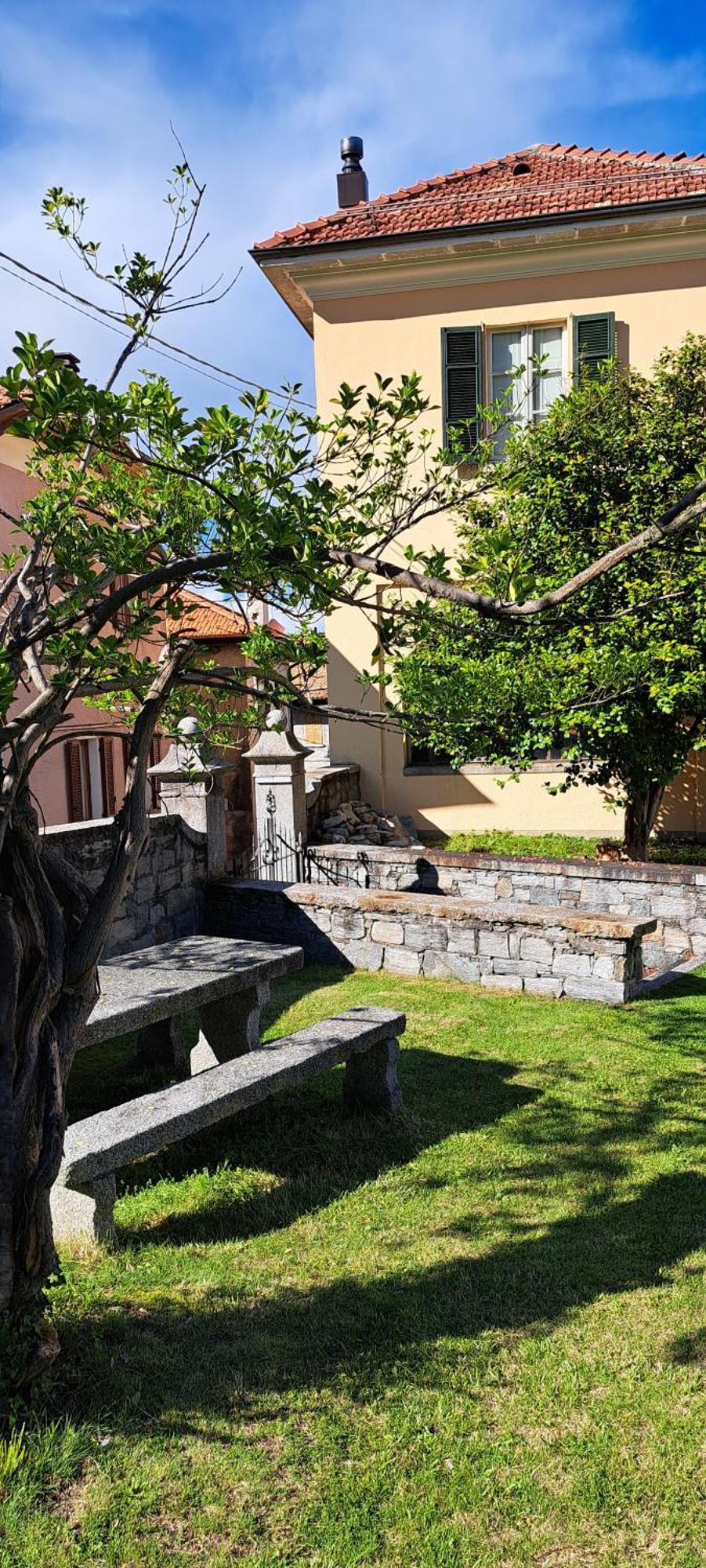 Appartamento Storico Con Giardino Soleggiato - B&B Via Rinaldi Arto Centonara Exterior foto
